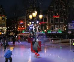 IJsbaan Leidseplein Amsterdam Sfeerfoto (1) IJsbaan Leidseplein Amsterdam Sfeerfoto (1)