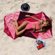 Strandlaken Rood Vertty Savvy Logo Strandlaken Rood Vertty Savvy Logo